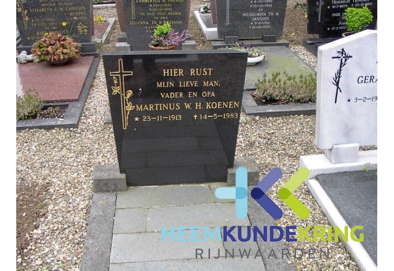 Grafstenen kerkhof Herwen Coll. HKR (3) M.W.H. Koenen